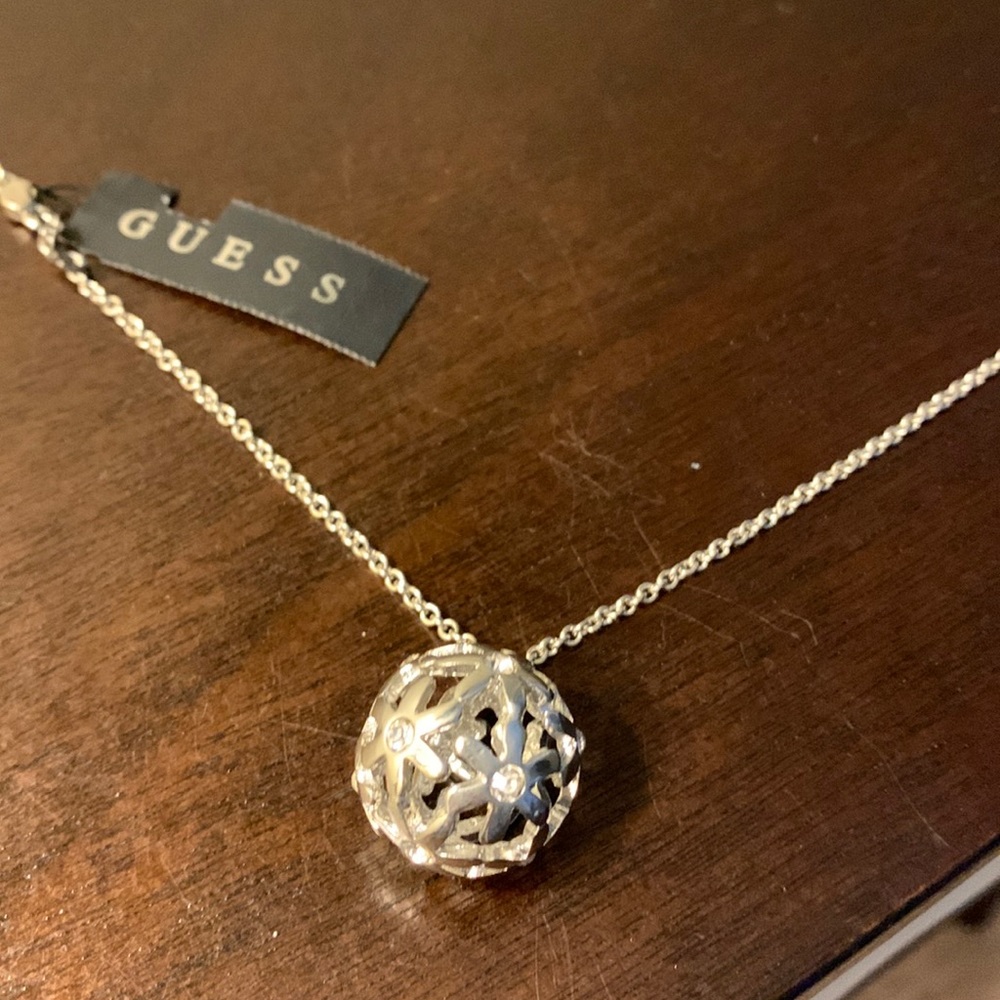 Guess necklace